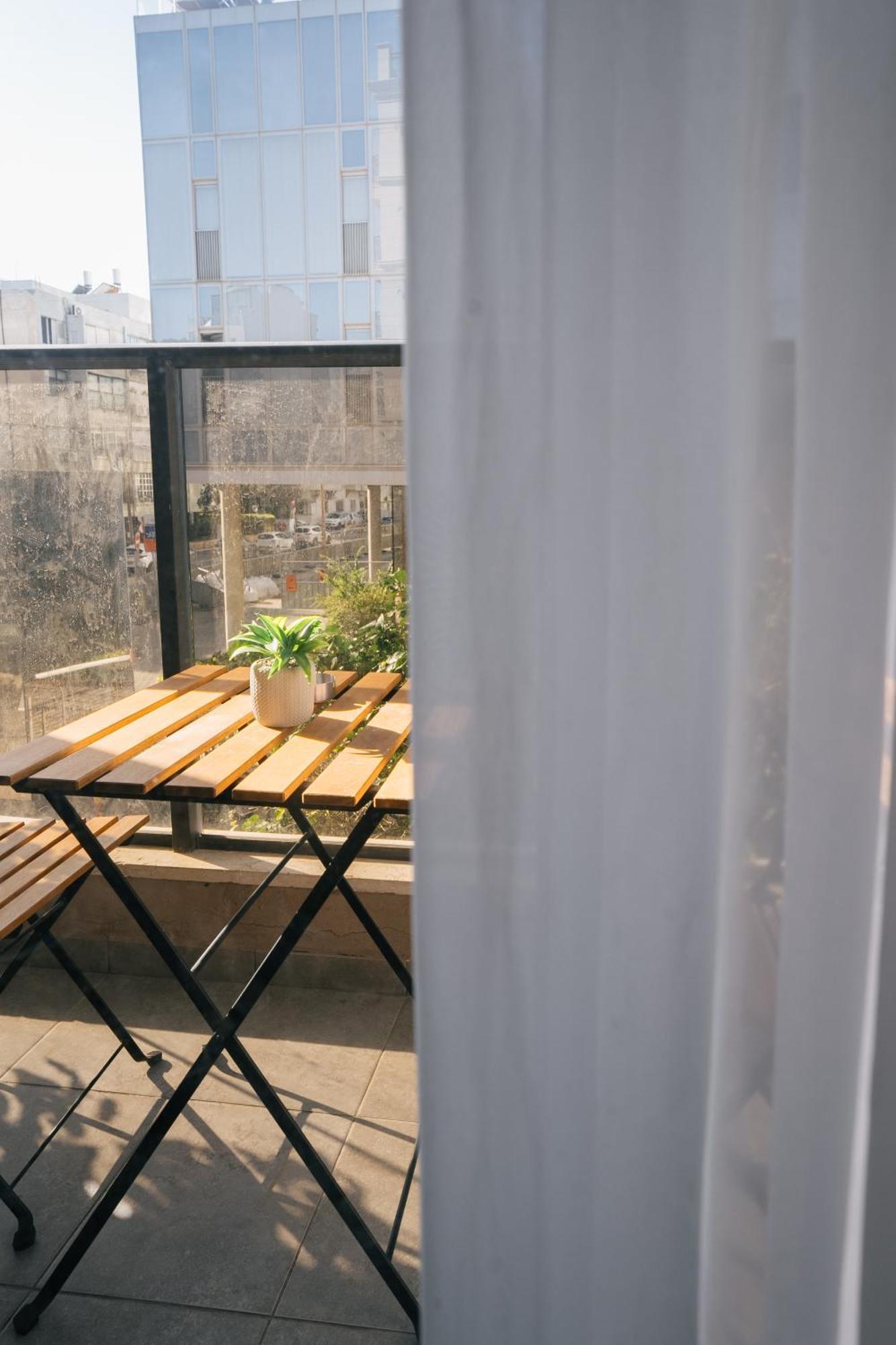 תל אביב Haim Arlosoroff Residence With Shelter מראה חיצוני תמונה